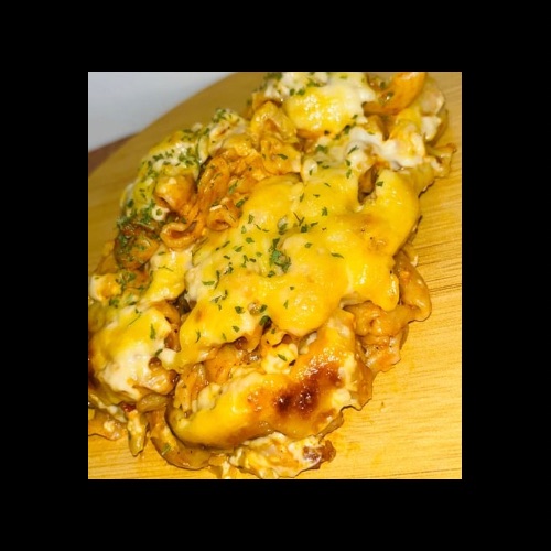 CHEESY BAKED MAC
